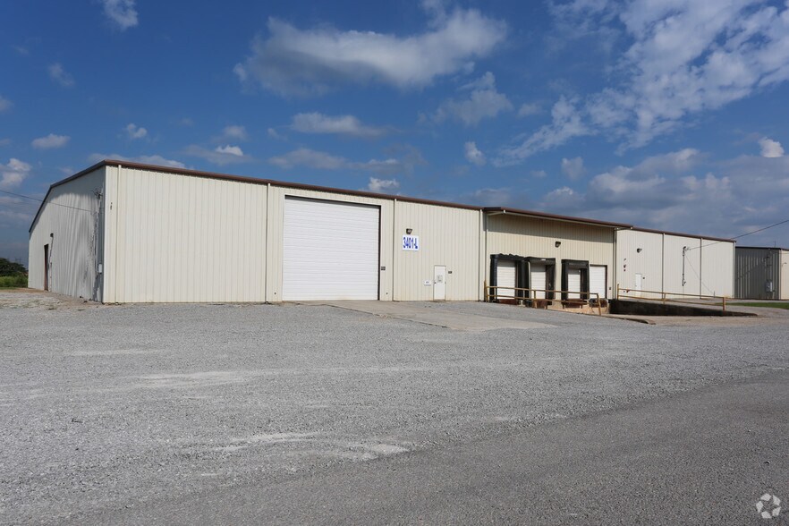 More Photos Of 3401 Highway 20, Decatur Unknown For Lease
