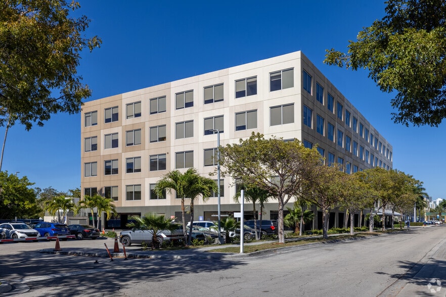 More Photos Of 3683 S Miami Ave, Miami Medical For Lease
