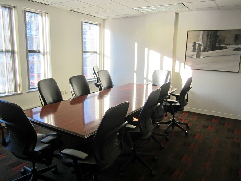 More Photos Of 286 Water St, Augusta Office For Lease