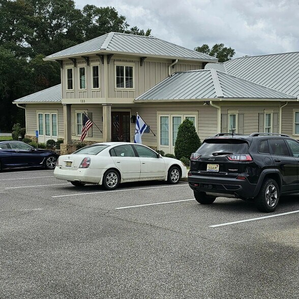 Primary Photo Of 133 Boy Scouts Dr, Dothan Office For Lease