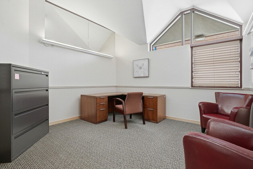 More Photos Of 123 Durbin St, Casper Office For Sale