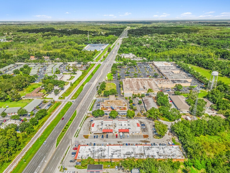 More Photos Of 102 Flagship Dr, Lutz Storefront Retail Office For Lease