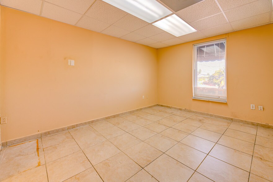 More Photos Of 888 NW 27th Ave, Miami Storefront Retail Office For Lease