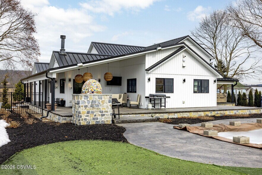 More Photos Of 529 Liberty Valley Rd, Danville Specialty For Sale