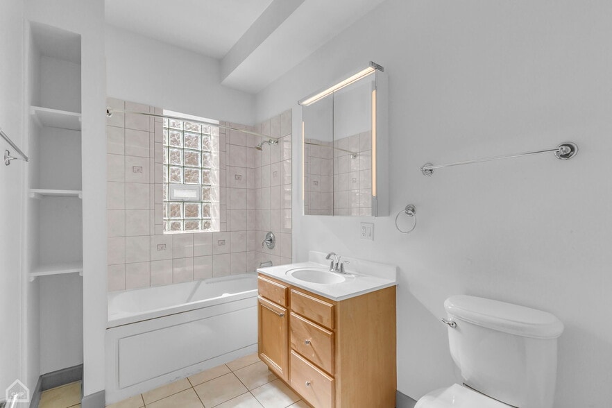More Photos Of 4745 S Saint Lawrence Ave, Chicago Apartments For Sale
