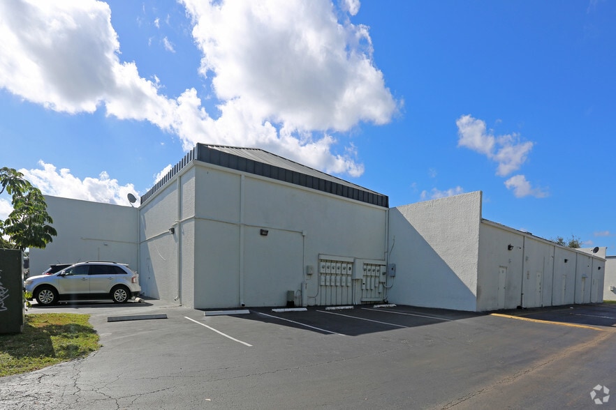 More Photos Of 4587-4661 Okeechobee Blvd, West Palm Beach Unknown For Lease