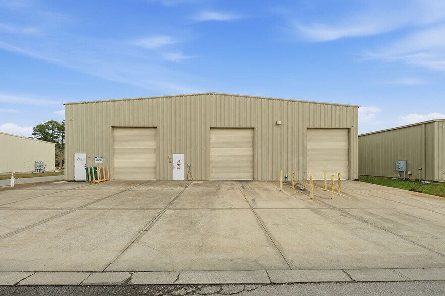More Photos Of 605 N County Road 393, Santa Rosa Beach Light Manufacturing For Lease