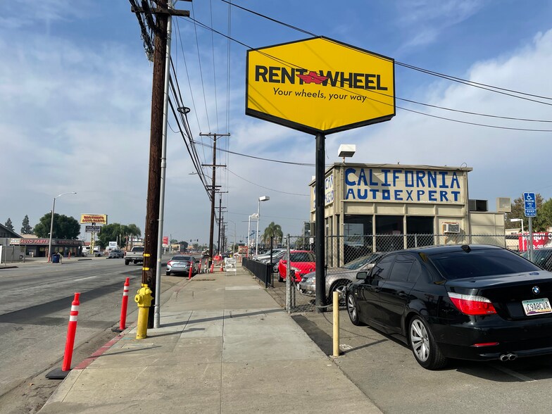 More Photos Of 960 W Holt Blvd, Ontario Freestanding For Lease