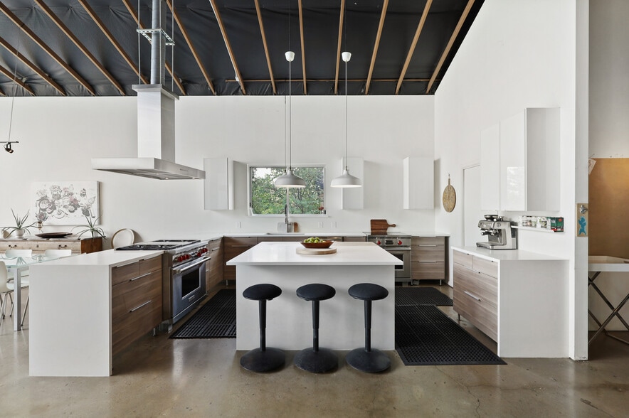 More Photos Of 1007 Folsom St, Dallas Loft Creative Space For Sale
