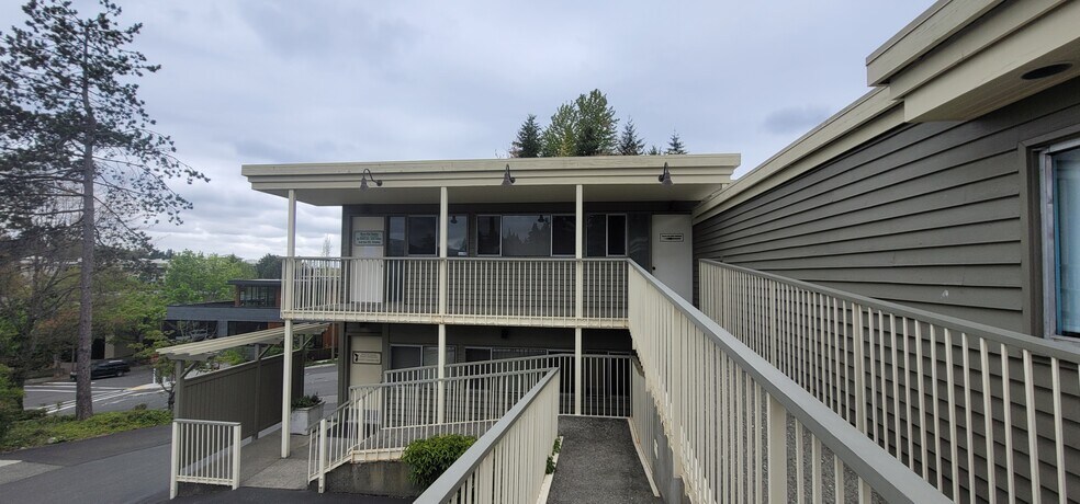 More Photos Of 3003 81st Pl SE, Mercer Island Office For Sale