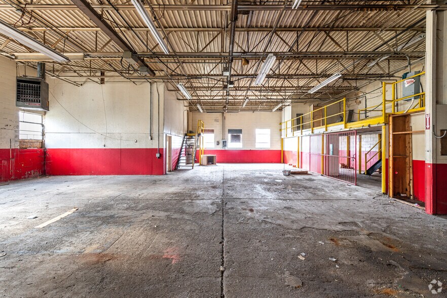 More Photos Of 1100 N Main St, Fostoria Warehouse For Sale