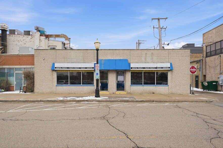 More Photos Of 110 W Burlington Ave, La Grange Storefront Retail Office For Lease