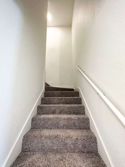 More Photos Of 959 S Rupple Rd, Fayetteville Multifamily For Sale