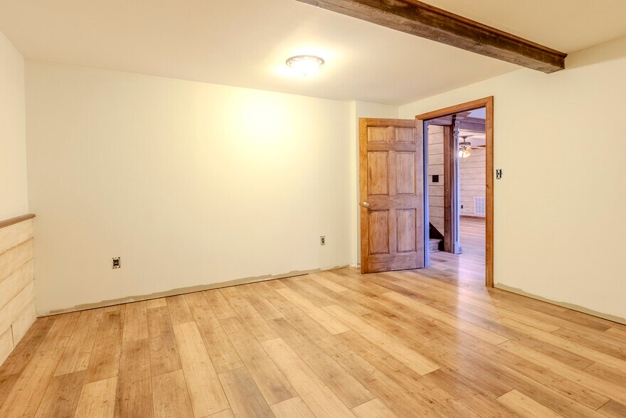 More Photos Of 8356 Sylva Rd, Franklin Office For Sale