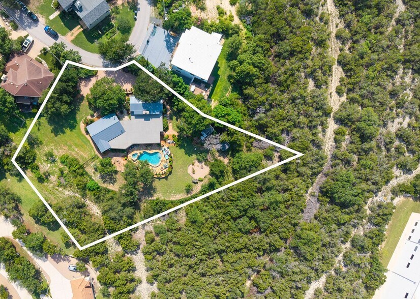 More Photos Of 3911 Lago Vista Dr, Austin Apartments For Sale