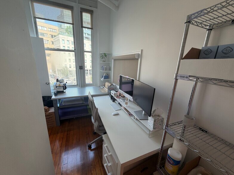 More Photos Of 285 W Broadway, New York Office For Lease