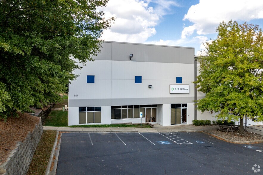 More Photos Of 11515 Nations Ford Rd, Pineville Warehouse For Lease