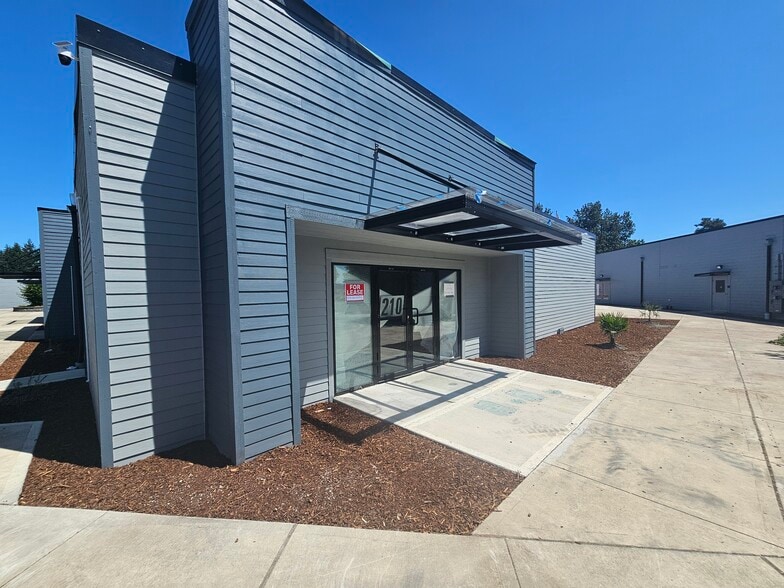 More Photos Of 206 & 210 Tumwater Blvd SW, Tumwater Unknown For Lease
