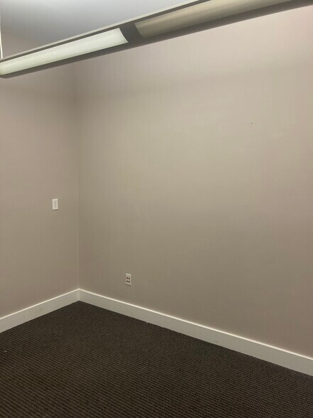 More Photos Of 16853 E Palisades Blvd, Fountain Hills Office For Lease