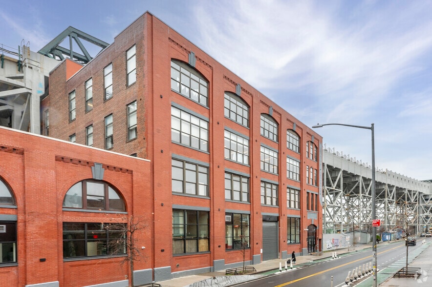 More Photos Of 94-126 9th St, Brooklyn Office For Sale