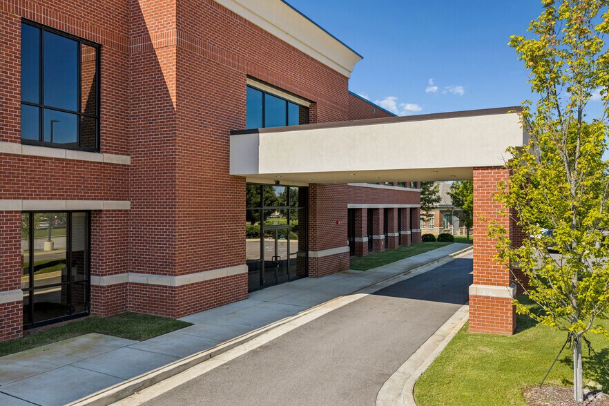 More Photos Of 8425 Wann Dr NW, Madison Medical For Lease