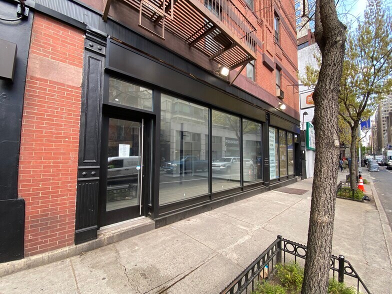 More Photos Of 484 Ninth Ave, New York Apartments For Lease