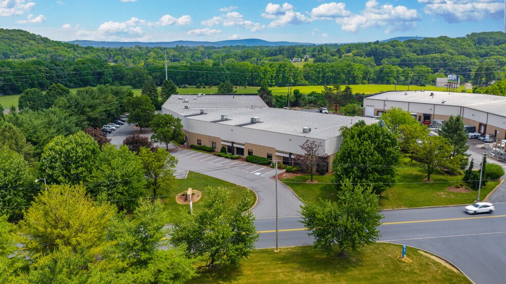More Photos Of 2020 Highland Ave, Bethlehem Distribution For Lease