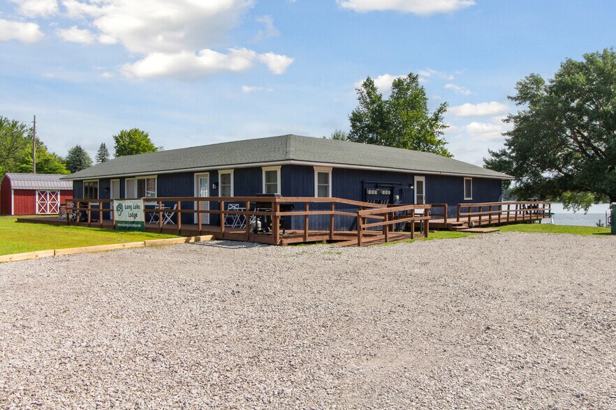 More Photos Of 4998 Main Ext, Long Lake Hospitality For Sale
