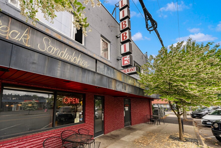 More Photos Of , Milwaukie General Retail For Sale