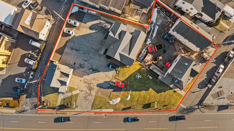 Primary Photo Of 360 W Putnam Ave, Greenwich Office For Lease