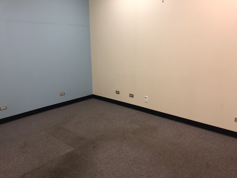More Photos Of 6613-6621 Ogden Ave, Berwyn Storefront Retail Office For Sale