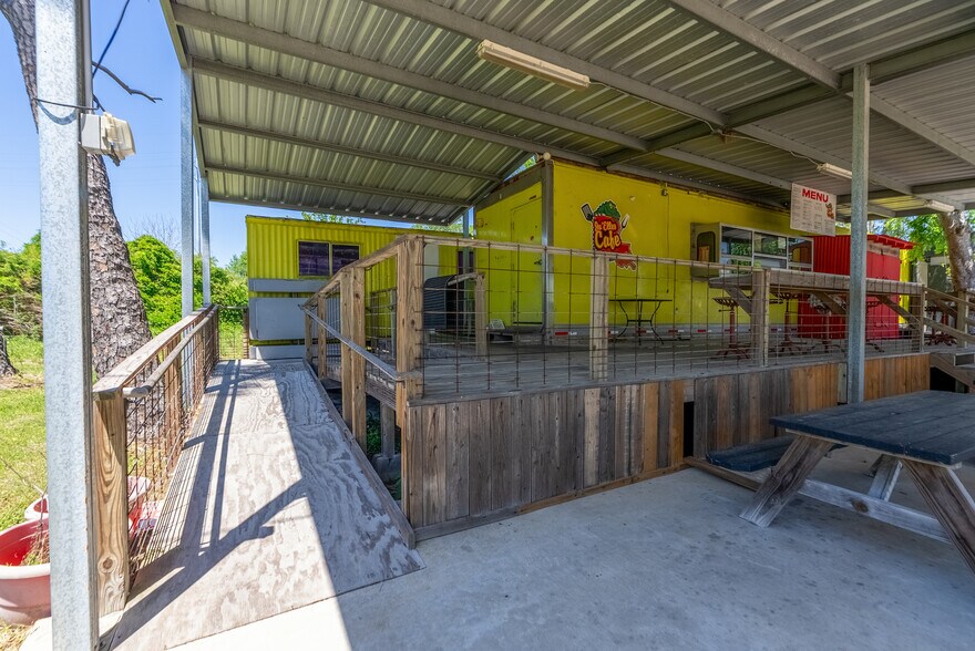 More Photos Of 1411 Houston River Rd, Westlake Restaurant For Sale