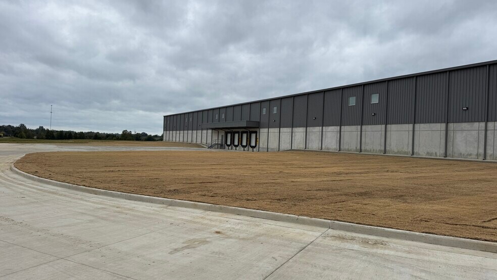 More Photos Of 17 Tab Way, Baldwyn Warehouse For Sale