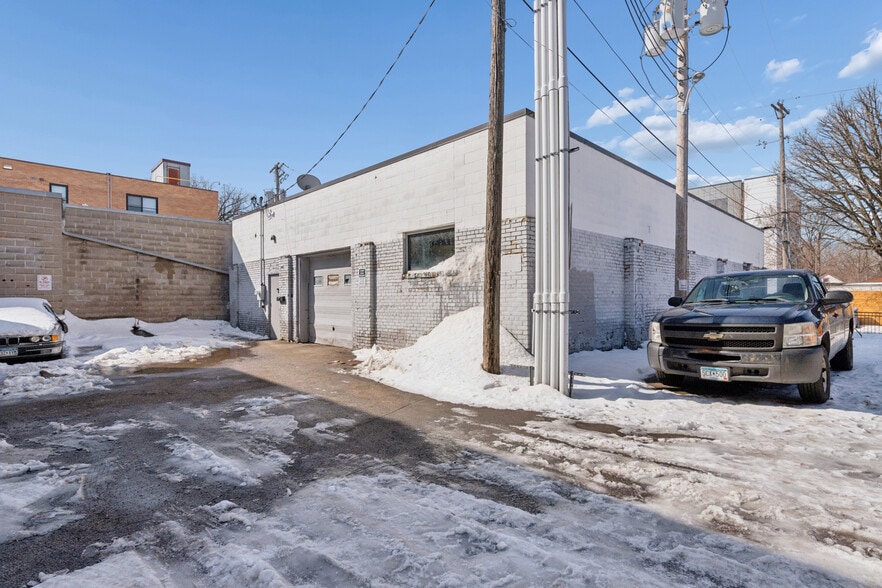 More Photos Of 1844 Central Ave NE, Minneapolis Apartments For Sale