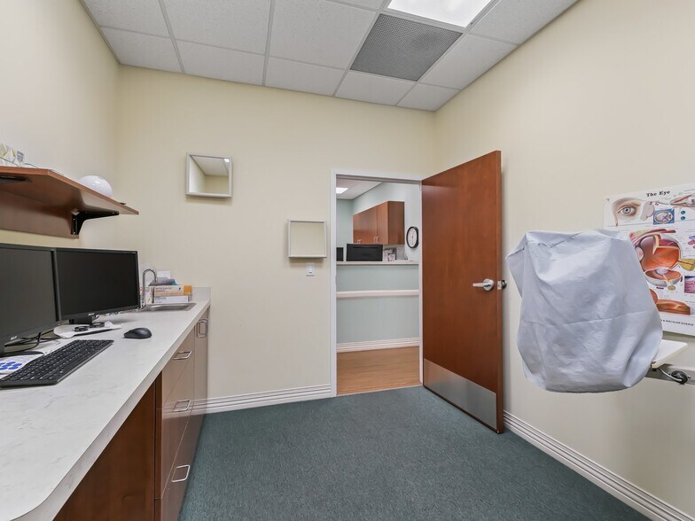 More Photos Of 4636 Bellwether Ln, Oxford Medical For Lease