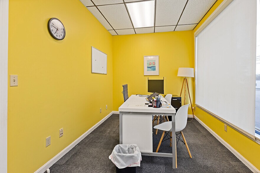 More Photos Of 208 College Ave, Waterville Office For Lease