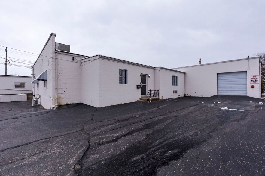 More Photos Of 1311 Bernheim Ln, Louisville Industrial For Sale