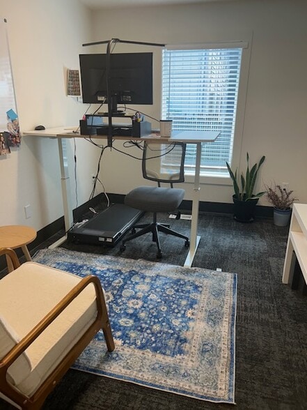 More Photos Of 18445 E Burnside St, Portland Office Residential For Sale