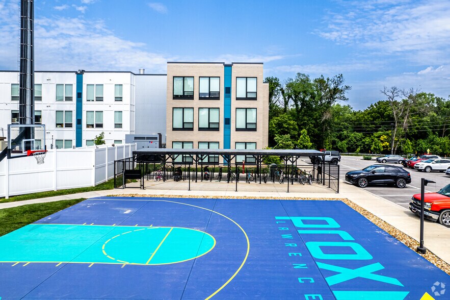 More Photos Of 1401 W 23rd St, Lawrence Apartments For Lease