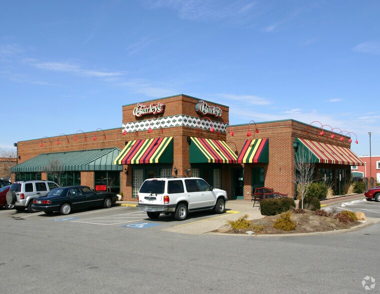 More Photos Of 7414 Turfway Rd, Florence Restaurant For Lease