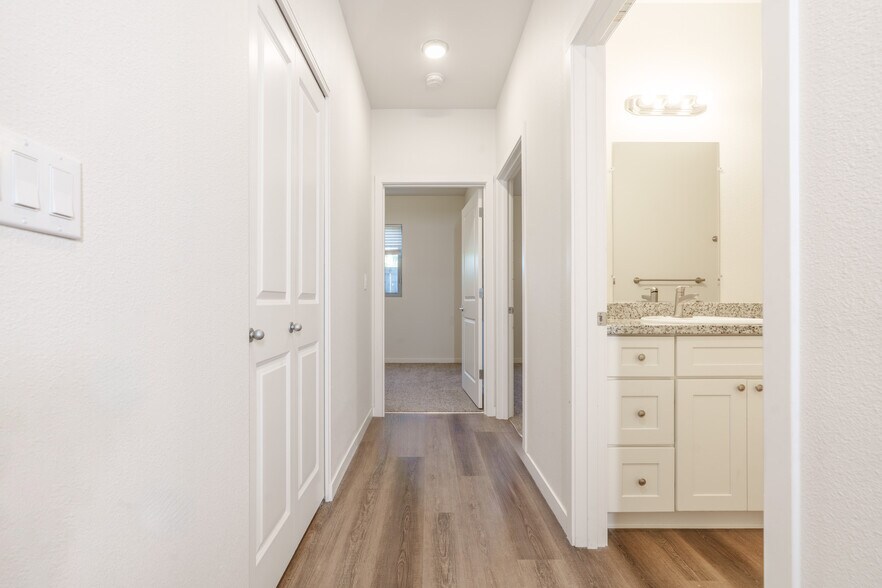 More Photos Of 6930-6940 SE Long St, Portland Apartments For Sale