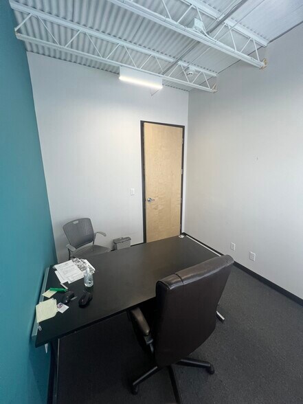 More Photos Of 1119 N Keystone Way, Carmel Medical For Lease