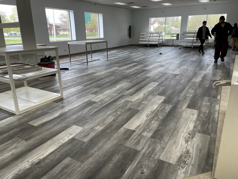 More Photos Of 5488 Richfield Rd, Flint Warehouse For Sale