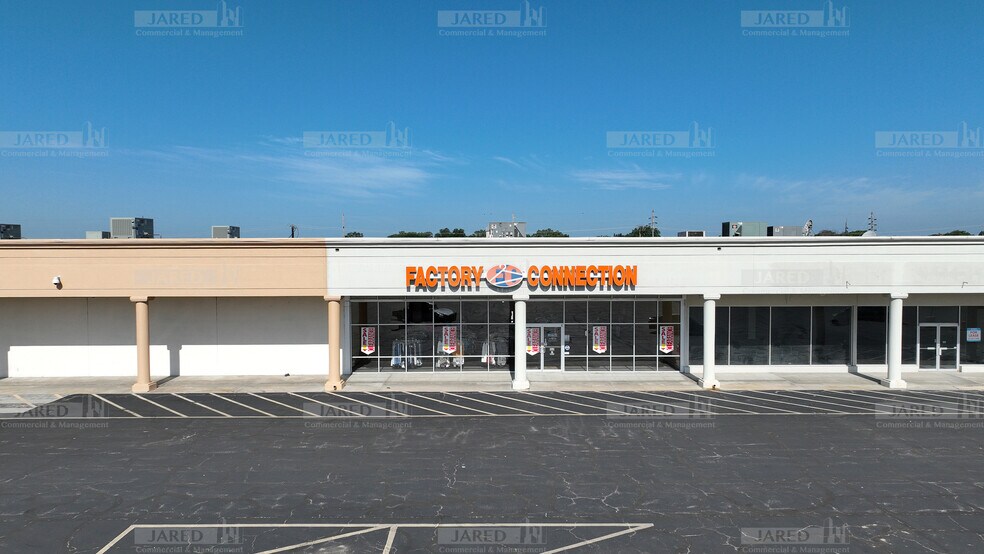 More Photos Of 100 Hall St, Coffeyville Unknown For Lease