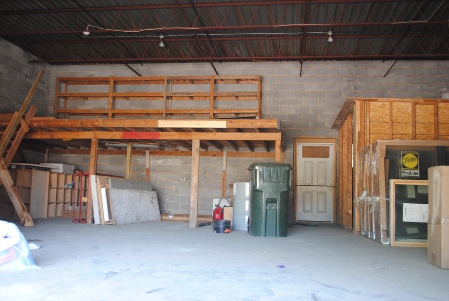 More Photos Of 3006 Dodds Ave, Chattanooga Light Manufacturing For Sale