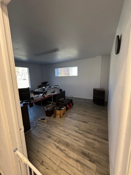 More Photos Of 12430 W Cedar Dr, Lakewood Warehouse For Lease