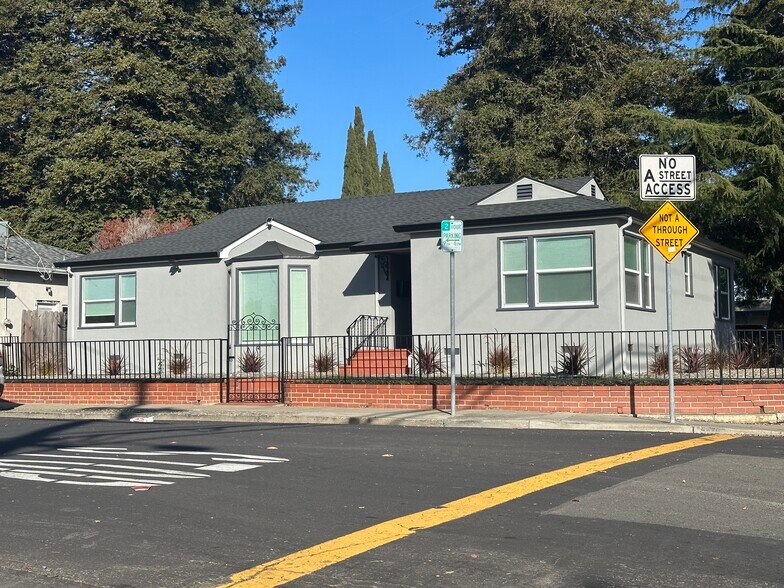 Primary Photo Of 1600 B St, Hayward Office For Lease