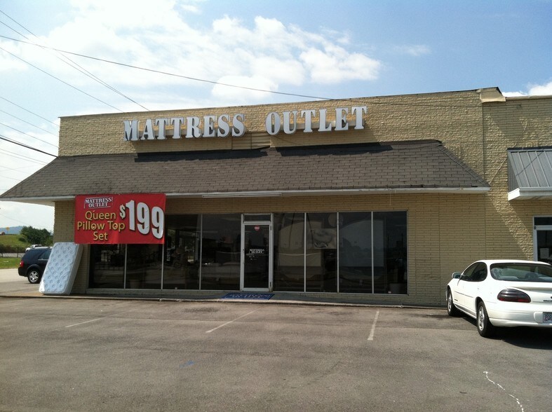 More Photos Of 1401-1405 Cleveland Hwy, Dalton Storefront Retail Office For Lease