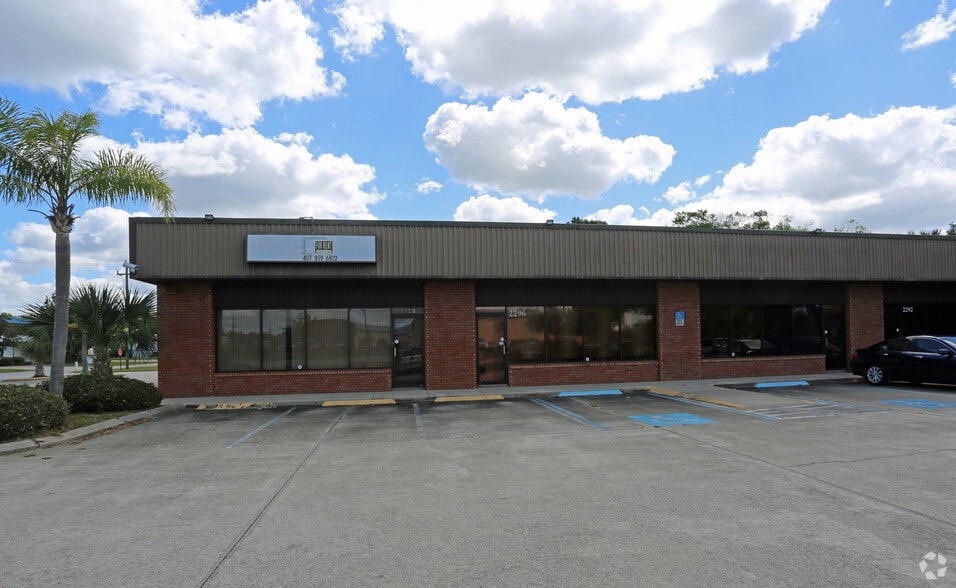 More Photos Of 2290-2298 W Airport Blvd, Sanford Flex For Lease