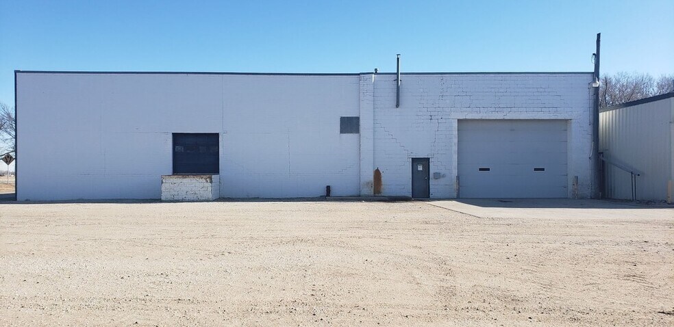 More Photos Of 3701 W Highway 30, Fremont General Retail For Lease